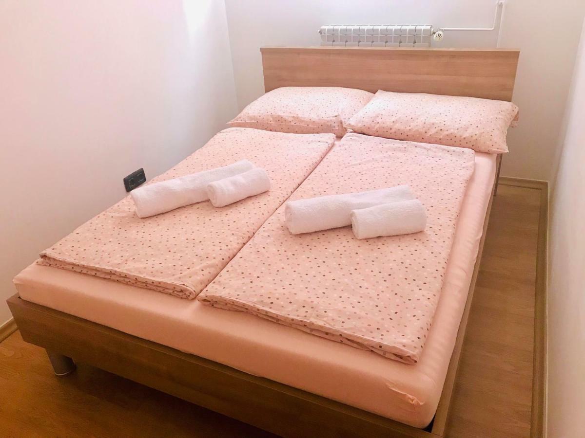 Apartmani Ulika ウマグ エクステリア 写真